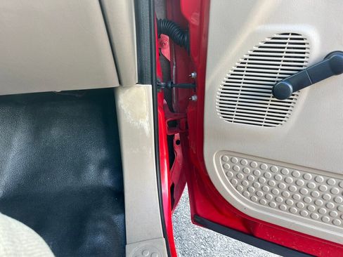 Used 2001 Ford F250 4x4 Regular Cab Super Duty image 72