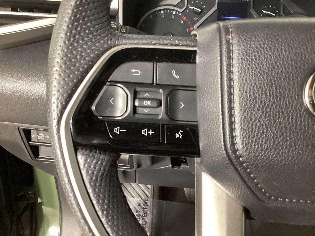 Used 2023 Toyota Tundra Limited w/ Power Package AWD/4WD image 15