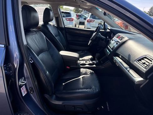 Used 2016 Subaru Legacy 2.5i Limited AWD/4WD image 9
