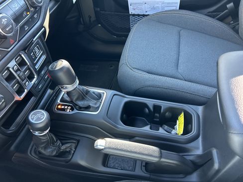 New 2026 Jeep Gladiator Sport image 22