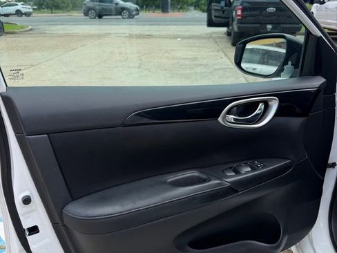 Used 2017 Nissan Sentra SV FWD image 12