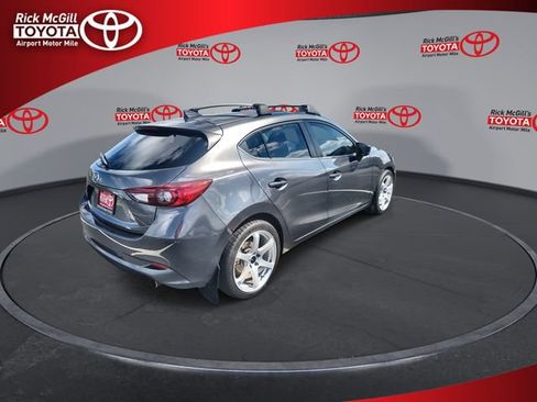 Used 2017 MAZDA MAZDA3 Grand Touring FWD image 8