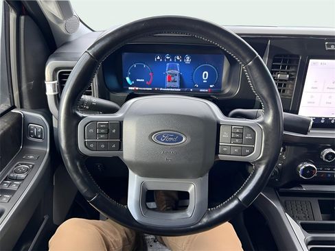 Used 2023 Ford F350 Lariat w/ Chrome Package image 32