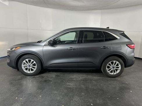 Used 2022 Ford Escape SE w/ Cold Weather Package FWD image 5