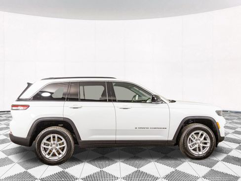 New 2025 Jeep Grand Cherokee Laredo X image 5
