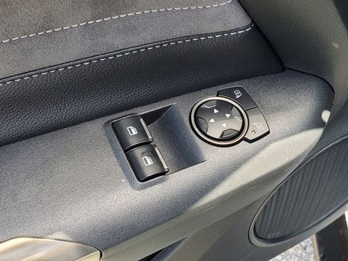 Used 2019 Ford Mustang Shelby GT350 w/ Technology Package image 9