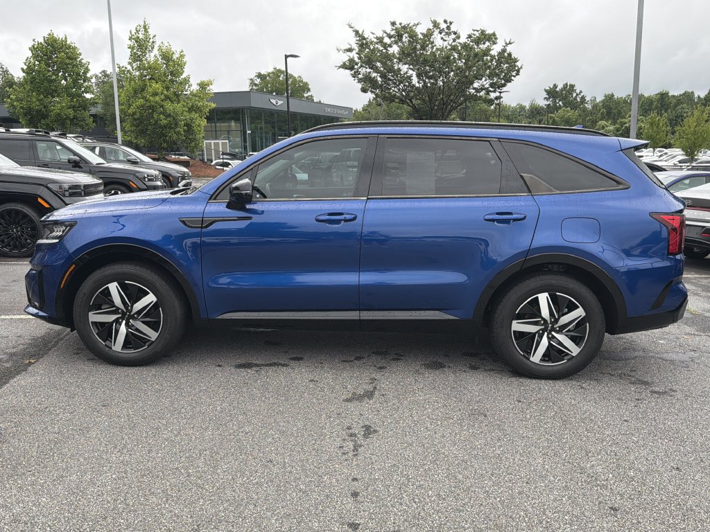 Used 2022 Kia Sorento S w/ Panoramic Sunroof Package FWD image 4