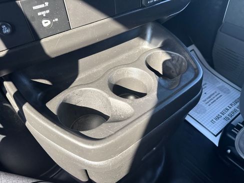 Used 2023 Chevrolet Express 2500 w/ Driver Convenience Package image 32