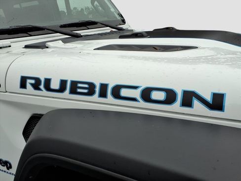 Used 2024 Jeep Wrangler Unlimited Rubicon 4xe image 9