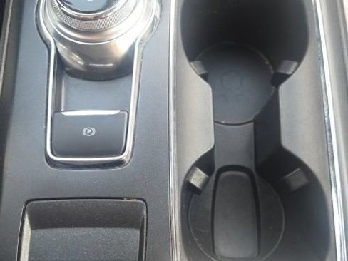 Certified 2020 Ford Fusion SE FWD image 28