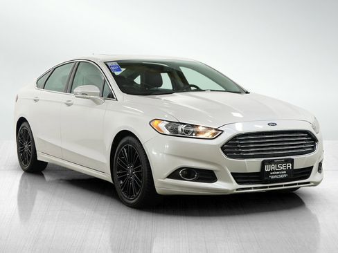Used 2015 Ford Fusion SE w/ Equipment Group 202A image 7