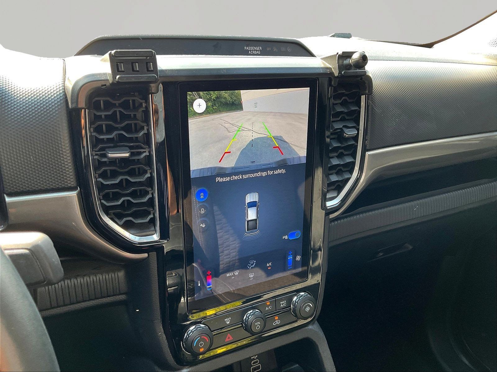 Used 2025 Ford Ranger XLT w/ Trailer Tow Package AWD/4WD image 15
