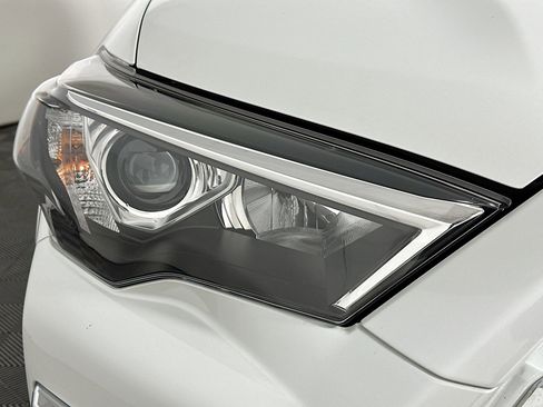 Used 2024 Toyota 4Runner Limited image 9