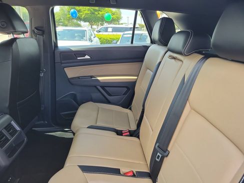 Used 2023 Volkswagen Atlas Cross Sport SE w/ Black Wheel Package FWD image 10