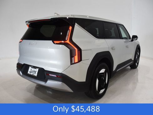New 2026 Kia EV9 Light image 4