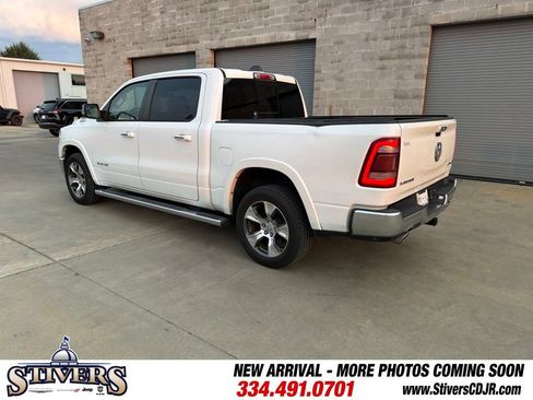 Used 2019 RAM 1500 Laramie AWD/4WD image 9