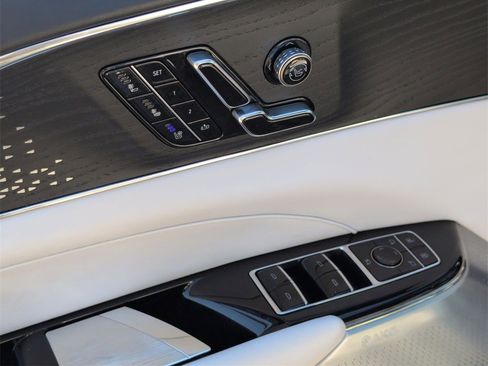 Certified 2023 Cadillac Lyriq 2WD image 25