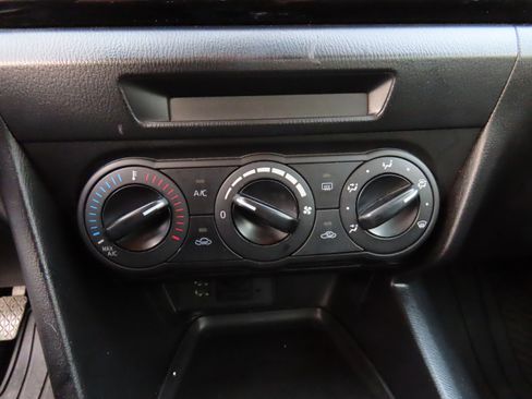 Used 2015 MAZDA MAZDA3 i Sport image 19