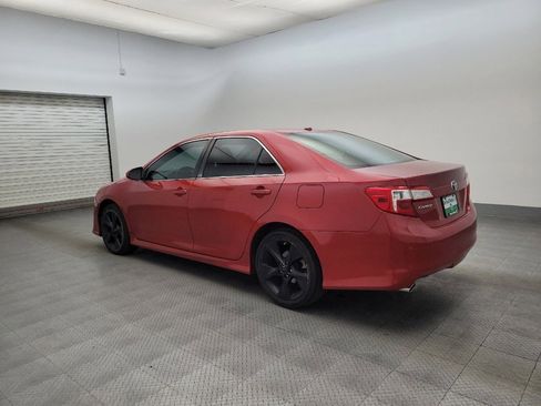 Used 2014 Toyota Camry SE image 3
