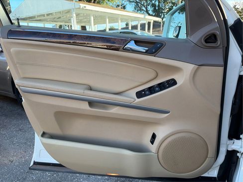 Used 2011 Mercedes-Benz ML 350 4MATIC image 21