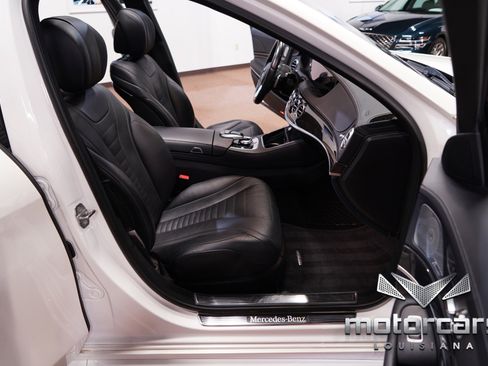 Used 2018 Mercedes-Benz S 560 Sedan image 30