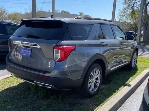 Used 2023 Ford Explorer XLT w/ Equipment Group 202A image 7