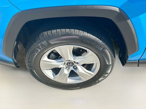 Used 2020 Toyota RAV4 XLE image 36