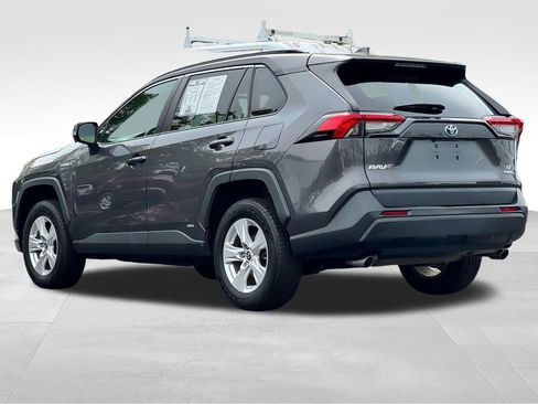 Used 2021 Toyota RAV4 LE AWD/4WD image 5