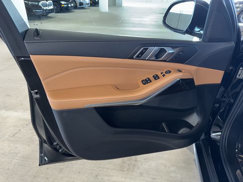 Used 2023 BMW X5 xDrive40i w/ Premium Package image 17