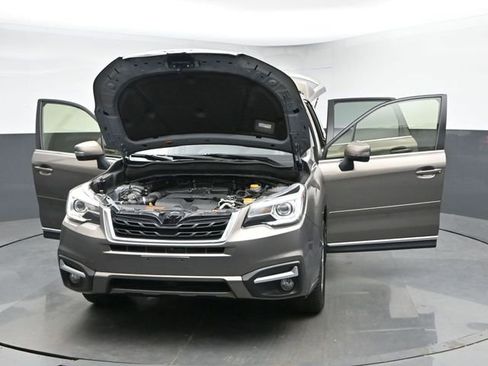 Used 2018 Subaru Forester 2.5i Touring AWD/4WD image 51