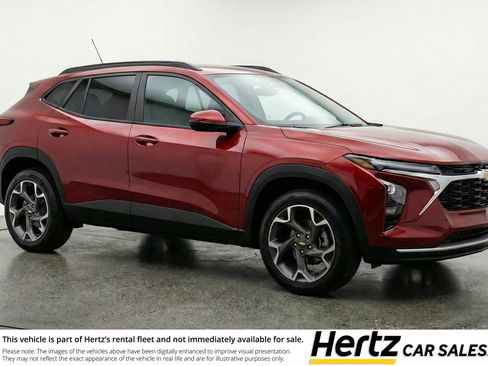 Used 2025 Chevrolet Trax LT w/ LT Convenience Package FWD image 1
