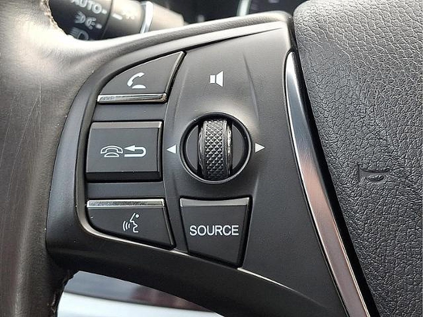 Used 2017 Acura TLX w/ Technology Package FWD image 21