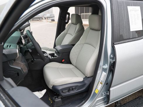 Certified 2026 Toyota Tacoma Limited AWD/4WD image 37