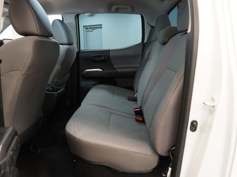 Used 2021 Toyota Tacoma SR5 AWD/4WD image 25