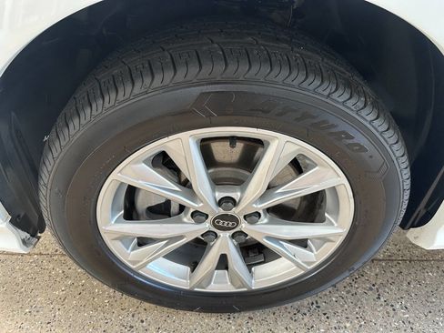 Used 2023 Audi Q3 2.0T Premium image 3