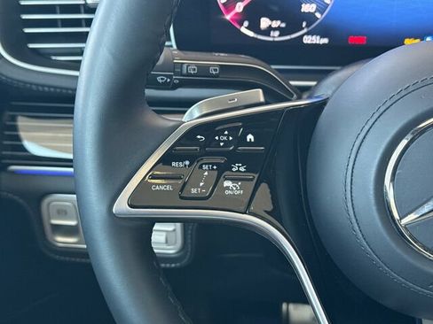 Certified 2024 Mercedes-Benz Maybach GLS 600 4MATIC image 31
