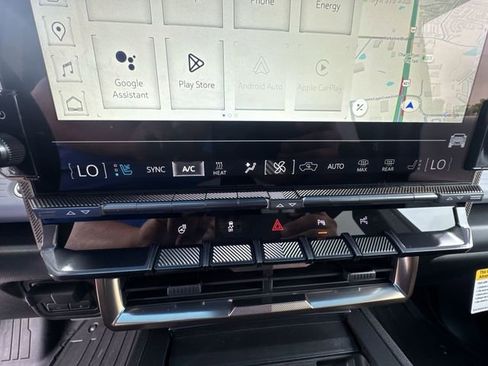 New 2025 GMC Hummer EV 2X image 18