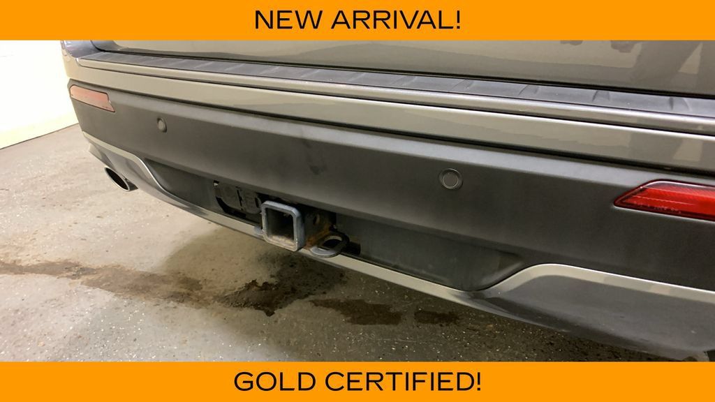 Used 2023 Ford Explorer XLT w/ Equipment Group 202A AWD/4WD image 19