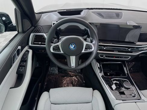 New 2026 BMW X5 xDrive50e w/ M Sport Package AWD/4WD image 24