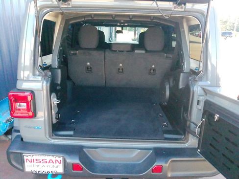 Used 2022 Jeep Wrangler Unlimited Rubicon 4xe image 24