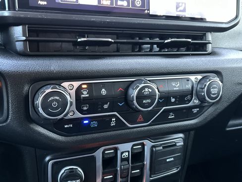 Used 2024 Jeep Wrangler Sport S w/ Convenience Group image 25