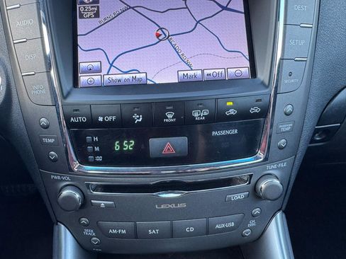 Used 2011 Lexus IS 250C w/ Luxury Pkg RWD image 30