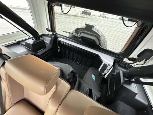 Used 2023 Jeep Wrangler Unlimited Sahara w/ Cold Weather Group AWD/4WD image 12