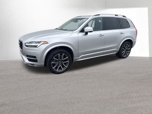 Used 2019 Volvo XC90 T5 Momentum w/ Multimedia Package image 3