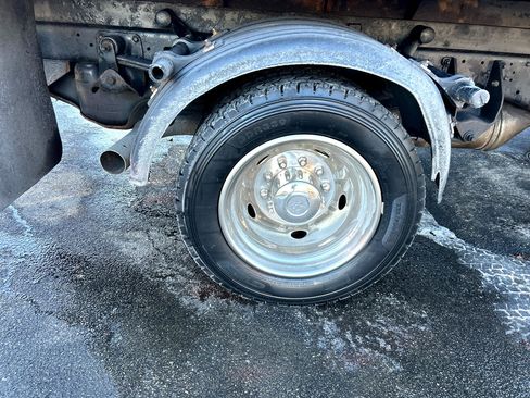 Used 2016 RAM 5500 Tradesman w/ Power & Remote Entry Group image 14