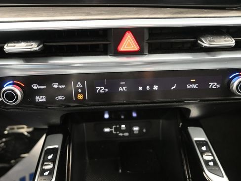 Certified 2026 Kia Sorento SX Prestige AWD/4WD image 22