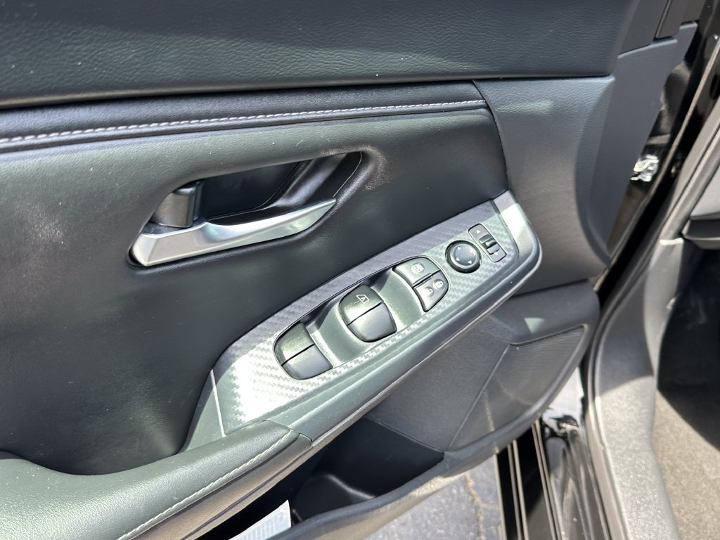 Used 2024 Nissan Sentra SV FWD image 21