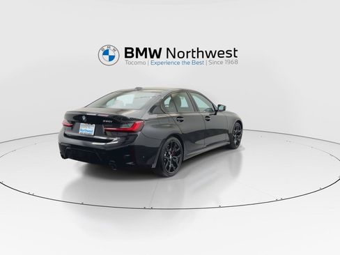 Used 2026 BMW 330i Sedan w/ M Sport Package RWD image 3