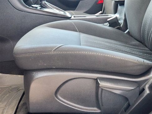 Used 2018 Ford Focus SE image 18