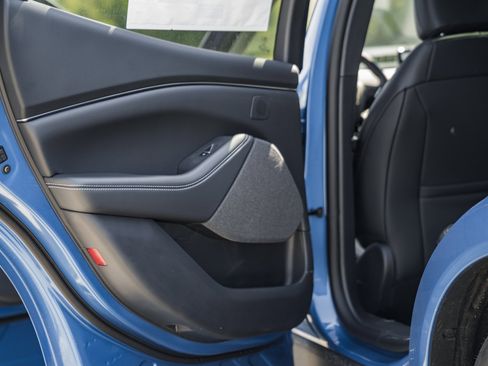 New 2025 Ford Mustang Mach-E Premium image 37